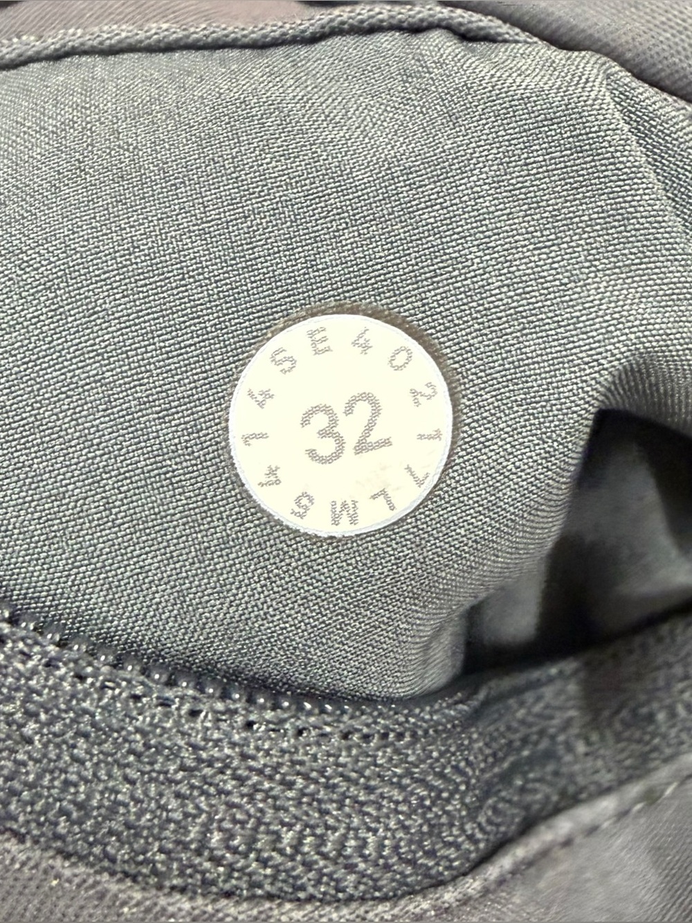 Lululemon Commission Pants Classic Fit Mens Size 32 Qwick Chino Fog Horn Gray - Picture 15 of 15